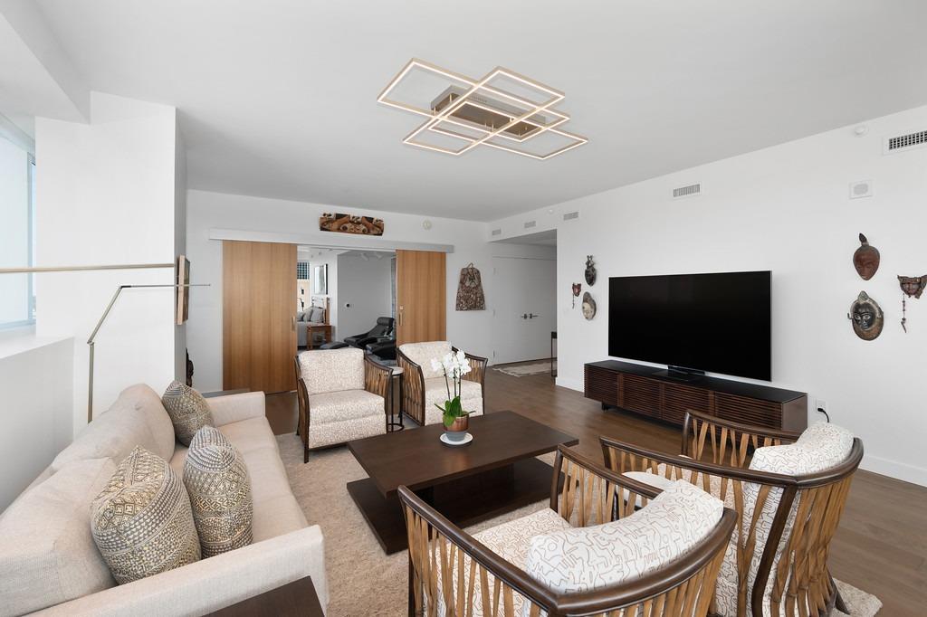 Detail Gallery Image 17 of 92 For 500 J St #1501,  Sacramento,  CA 95814 - 2 Beds | 2/1 Baths