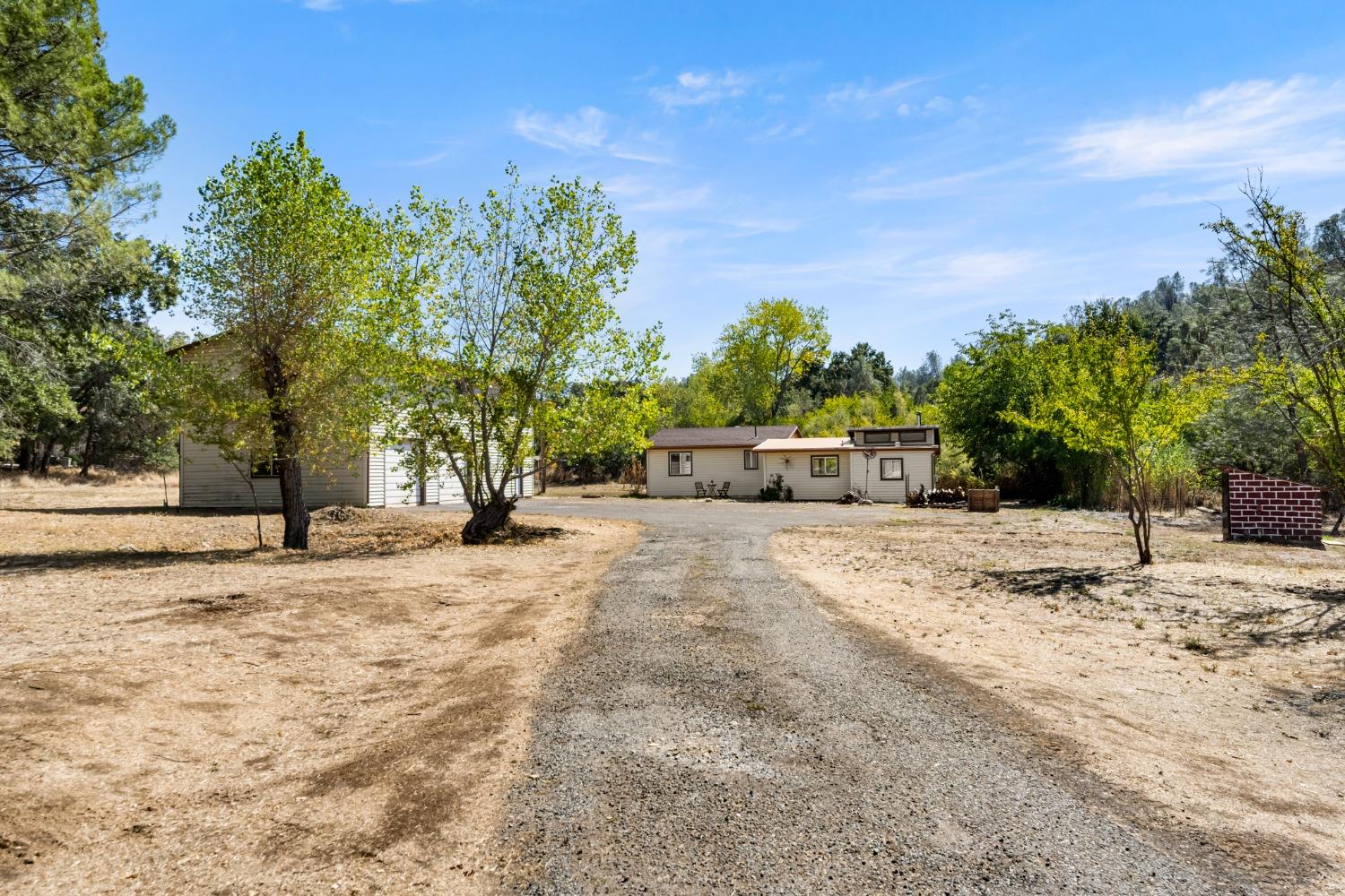 Pollock Avenue, El Dorado, California image 5