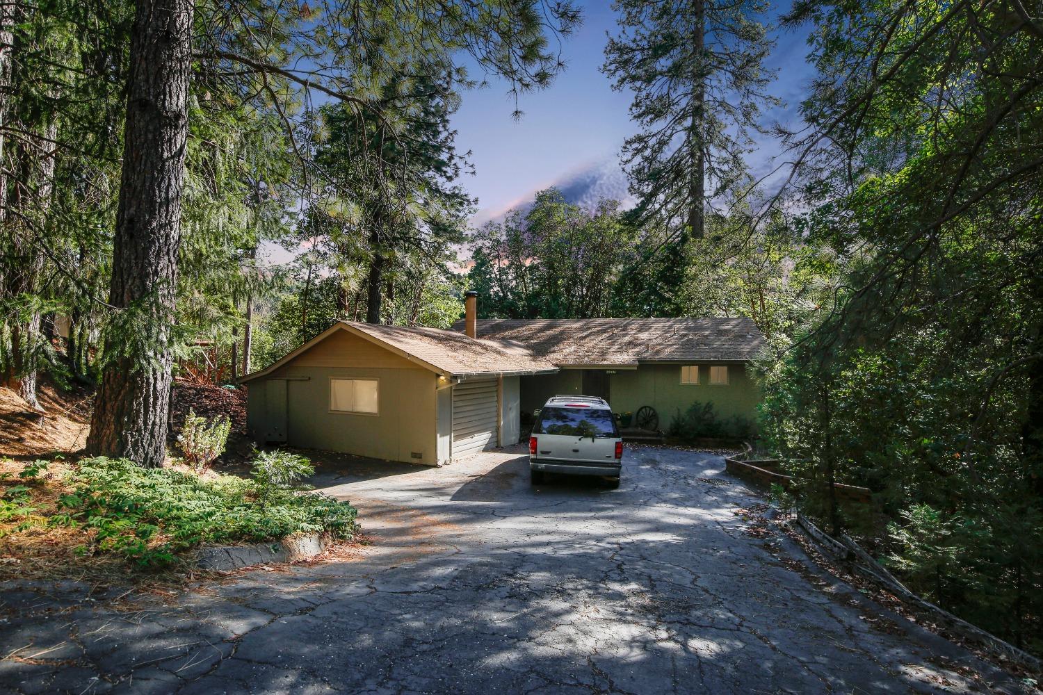 Photo of 25496 Meadow Dr in Pioneer, CA