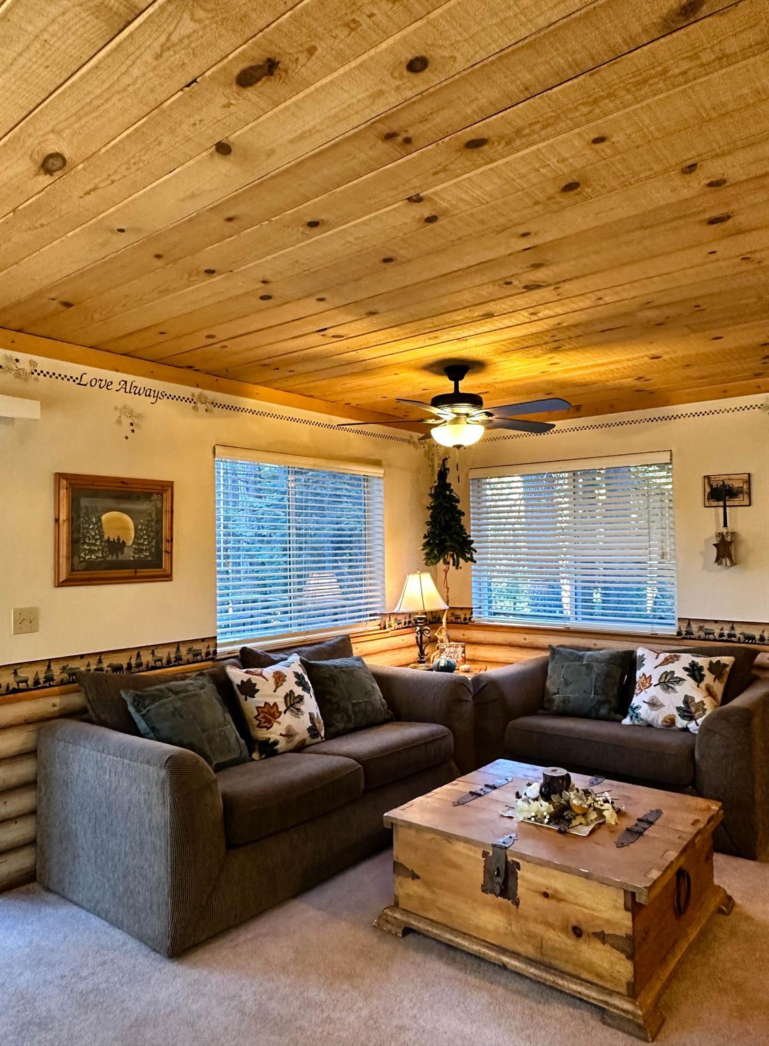 Detail Gallery Image 6 of 22 For 10625 Crystal Lake Rd, Soda Springs,  CA 95728 - 2 Beds | 2 Baths