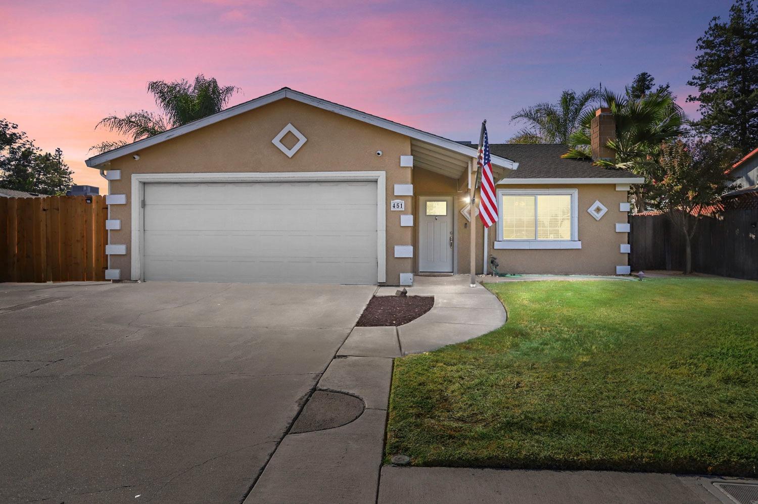 Detail Gallery Image 1 of 1 For 451 Robert Ave, Ripon,  CA 95366 - 3 Beds | 2 Baths