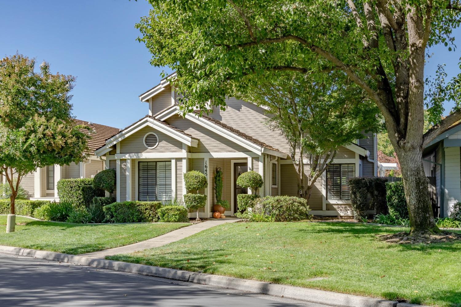 Ashford Drive, Roseville, California image 2