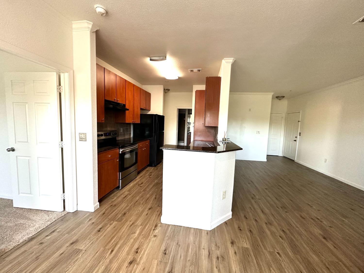 Photo #5: 223097880 Listing 
