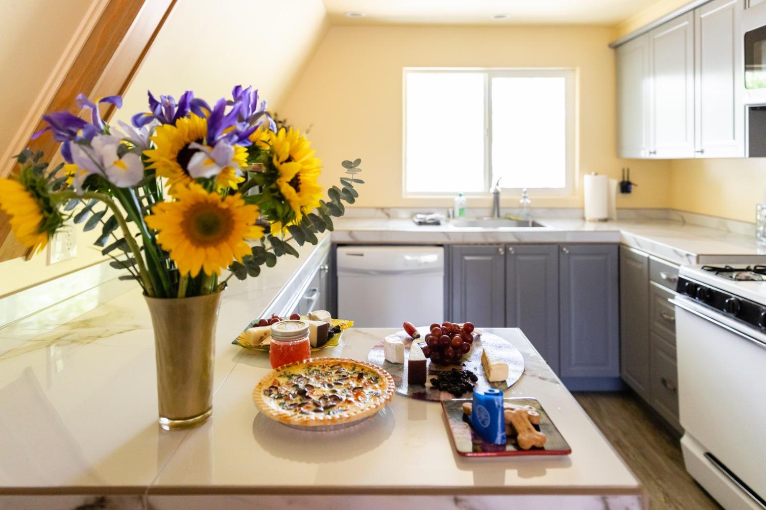 Gray Rock, Somerset, California image 37