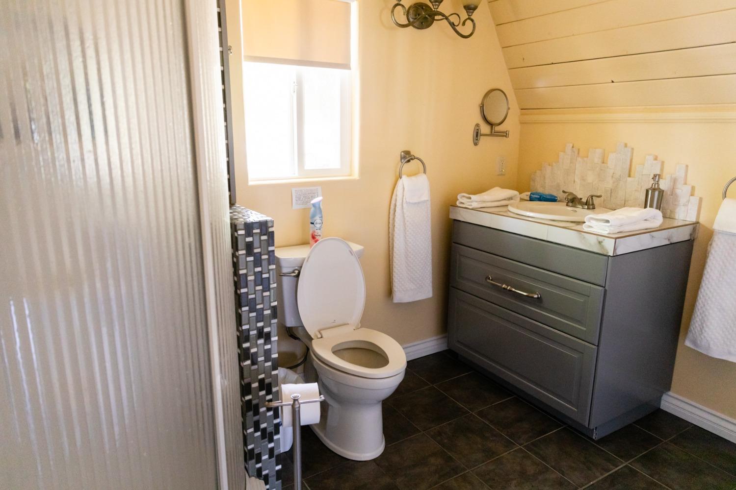 Gray Rock, Somerset, California image 38