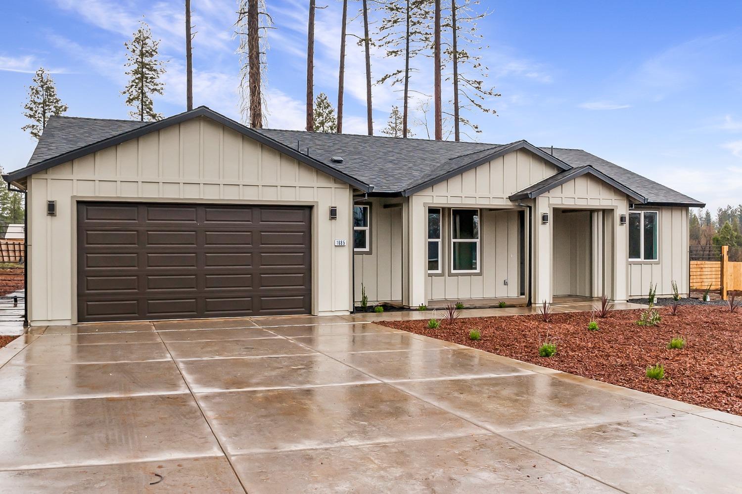 Photo of 1685 Young Ave in Paradise, CA