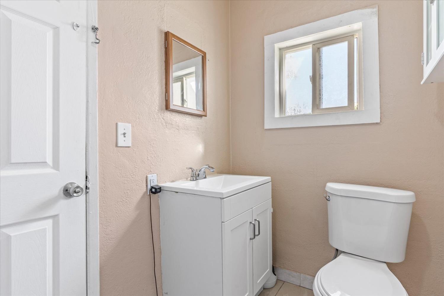 Detail Gallery Image 14 of 20 For 1717 Sunset Ave, Stockton,  CA 95205 - 2 Beds | 1 Baths