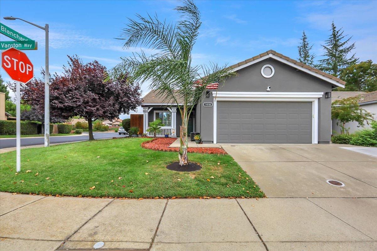 Photo of 1038 Vanston Wy in Roseville, CA