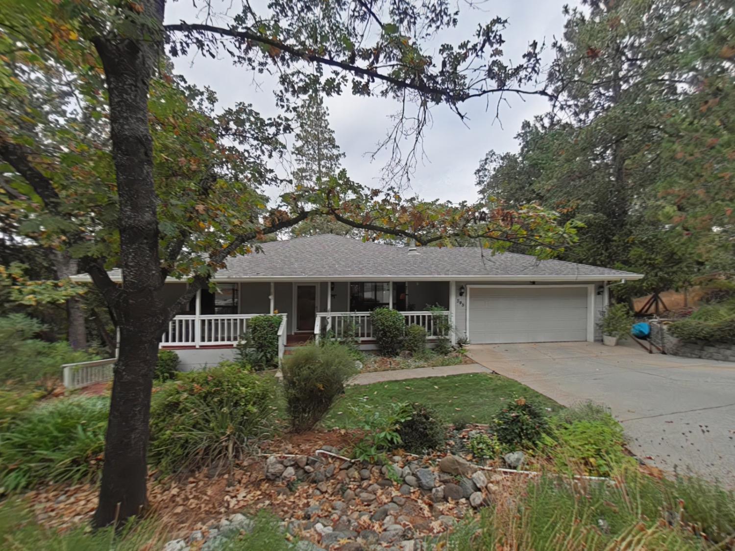 Photo of 385 Julie Wy in Applegate, CA