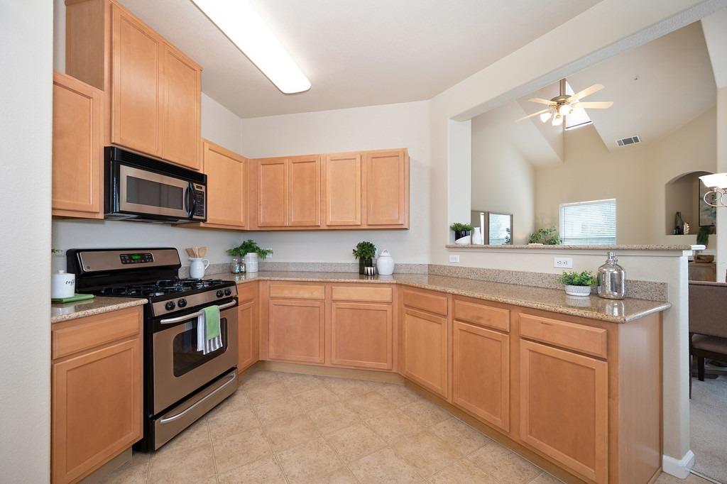 Photo #14: 223095405 Listing: Photo #14
