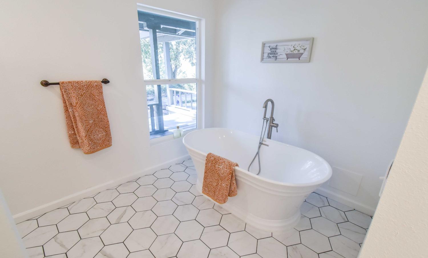 Detail Gallery Image 23 of 52 For 12590 Covington Rd, Sonora,  CA 95370 - 3 Beds | 2 Baths