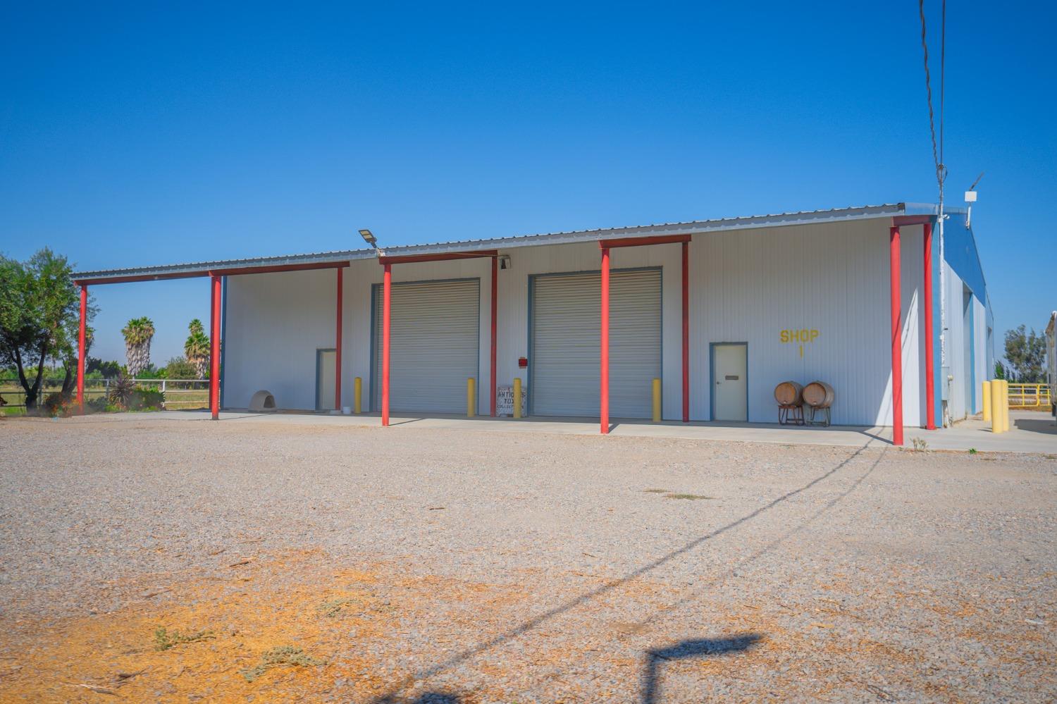 Photo of 20492 Overland Rd in Los Banos, CA