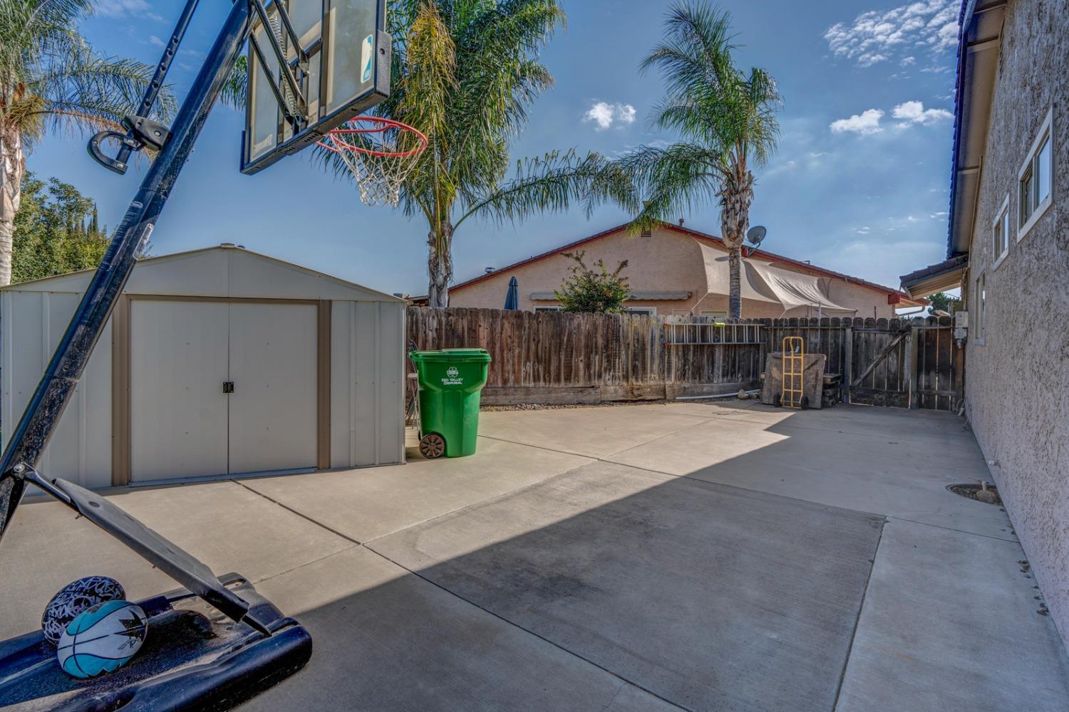 Stacey Court, Atwater, California image 32