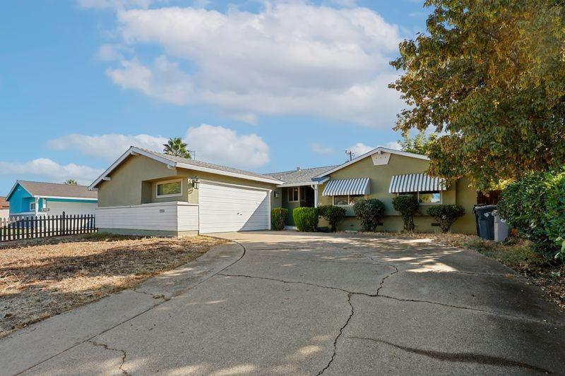Photo of 2233 Babette Wy in Sacramento, CA