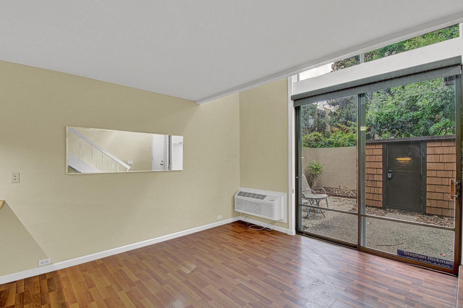 Photo #12: 223098619 Listing 