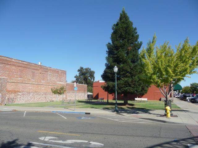 D Street, Marysville, California image 6