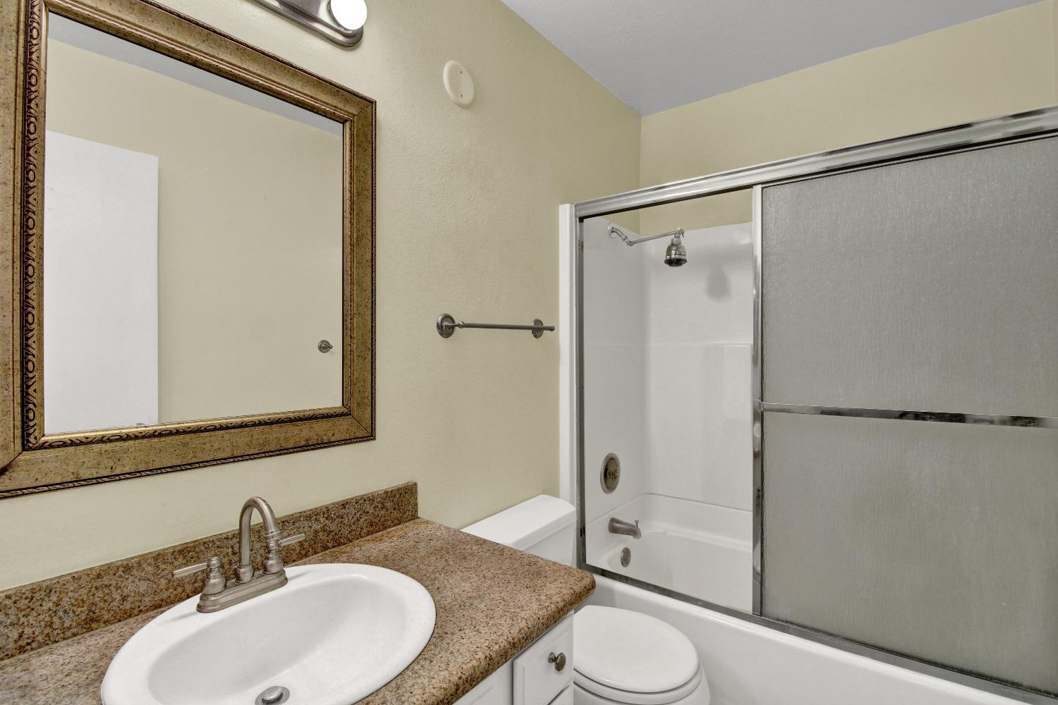 Photo #19: 223098619 Listing: Photo #19