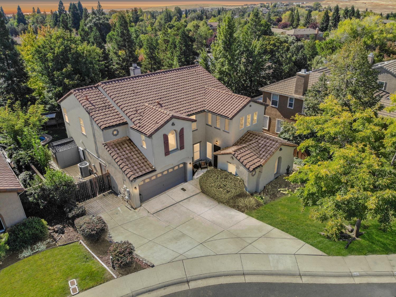 Photo of 3227 Montrose Wy in El Dorado Hills, CA
