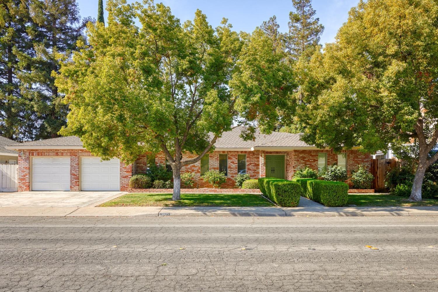Photo of 3805 Drakeshire in Modesto, CA