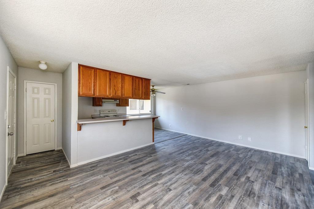 Photo #10: 223100598 Listing 
