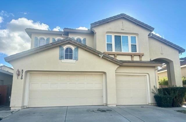 Photo of 8720 Banton Cir in Elk Grove, CA