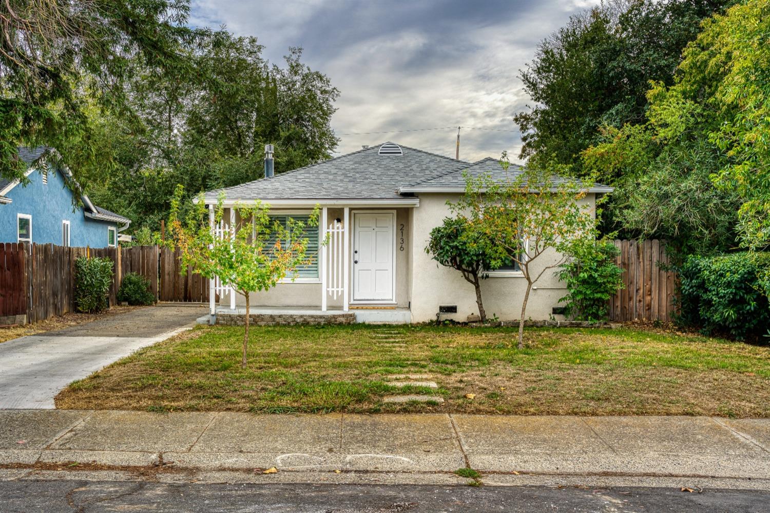 Photo of 2136 16th Ave in Sacramento, CA