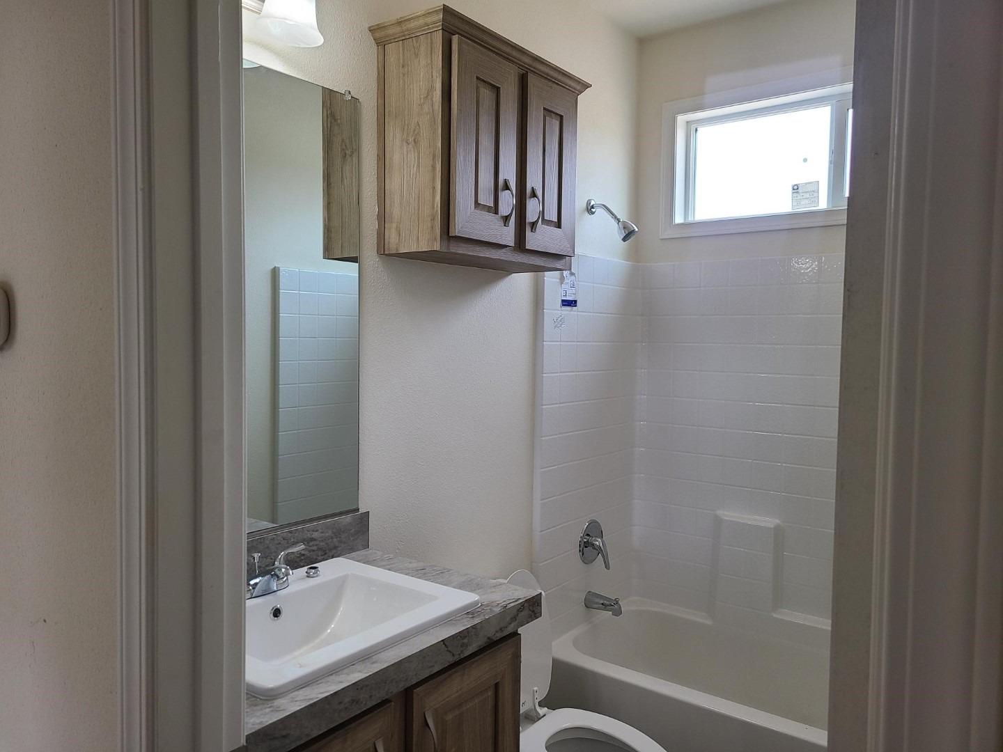 Detail Gallery Image 16 of 23 For 11037 Erickson Way 6, Redding,  CA 96001 - 3 Beds | 2 Baths
