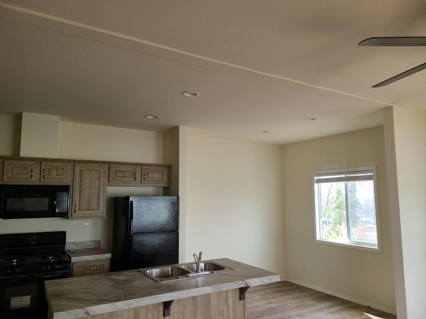 Detail Gallery Image 8 of 23 For 11037 Erickson Way 6, Redding,  CA 96001 - 3 Beds | 2 Baths