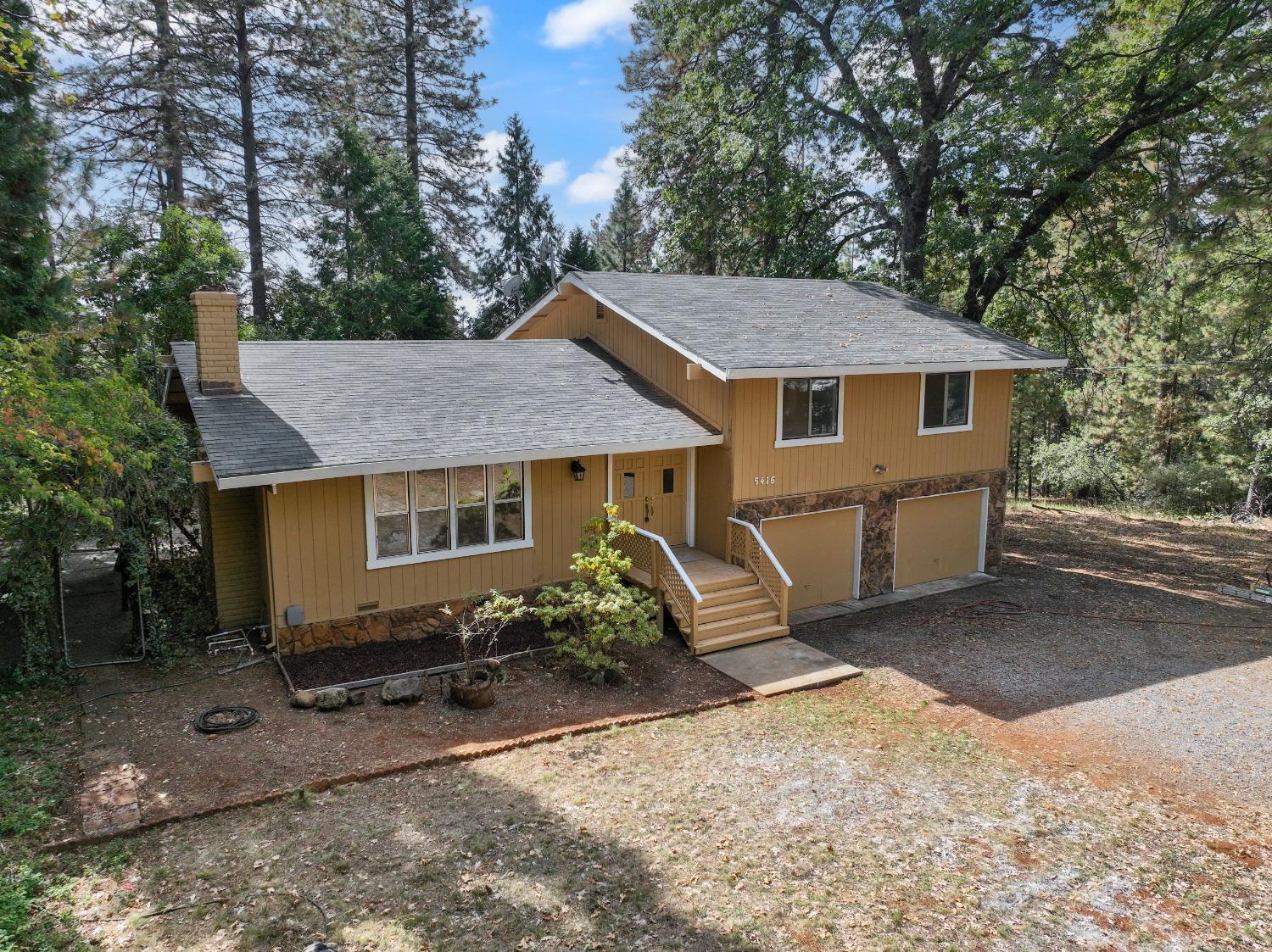 Photo of 5416 Cold Springs Dr in Foresthill, CA