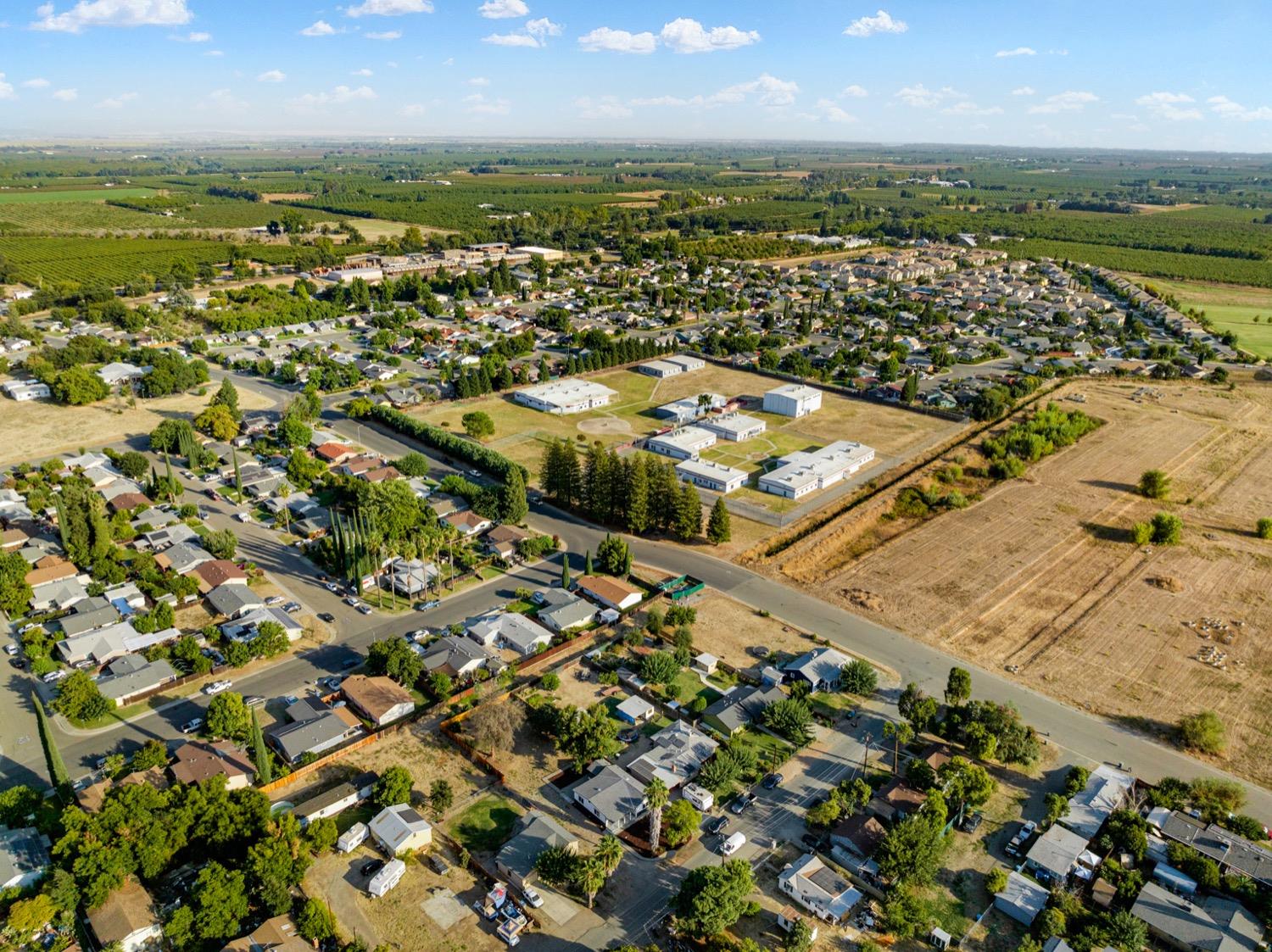 Q Street, Live Oak, California image 40