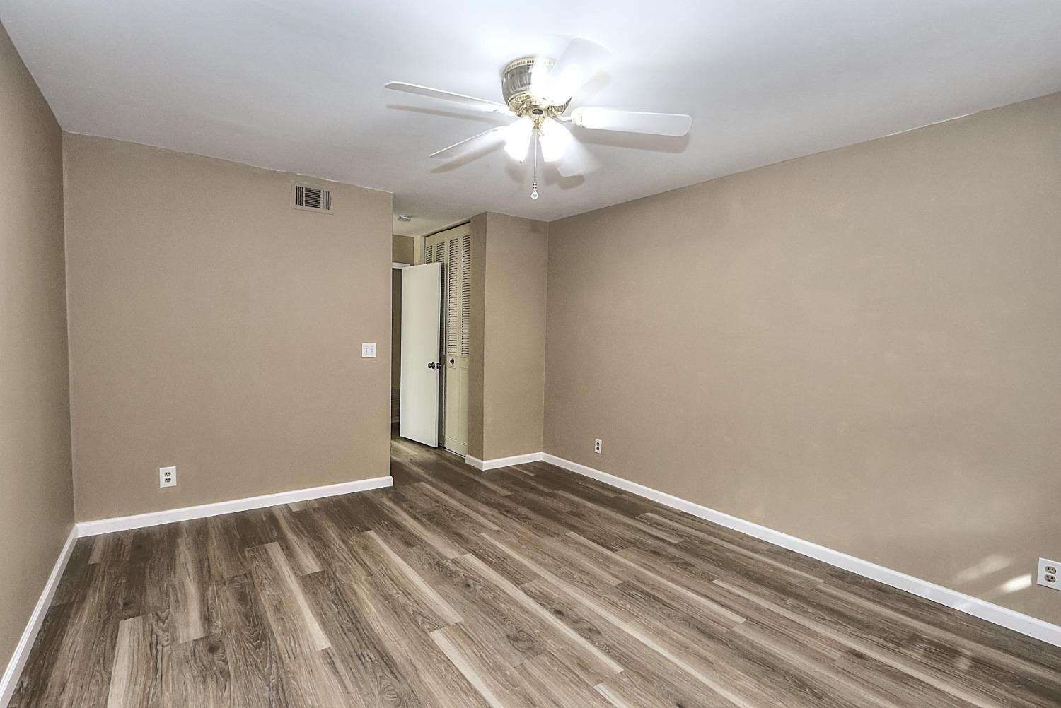 Photo #17: 223100994 Listing: Photo #17