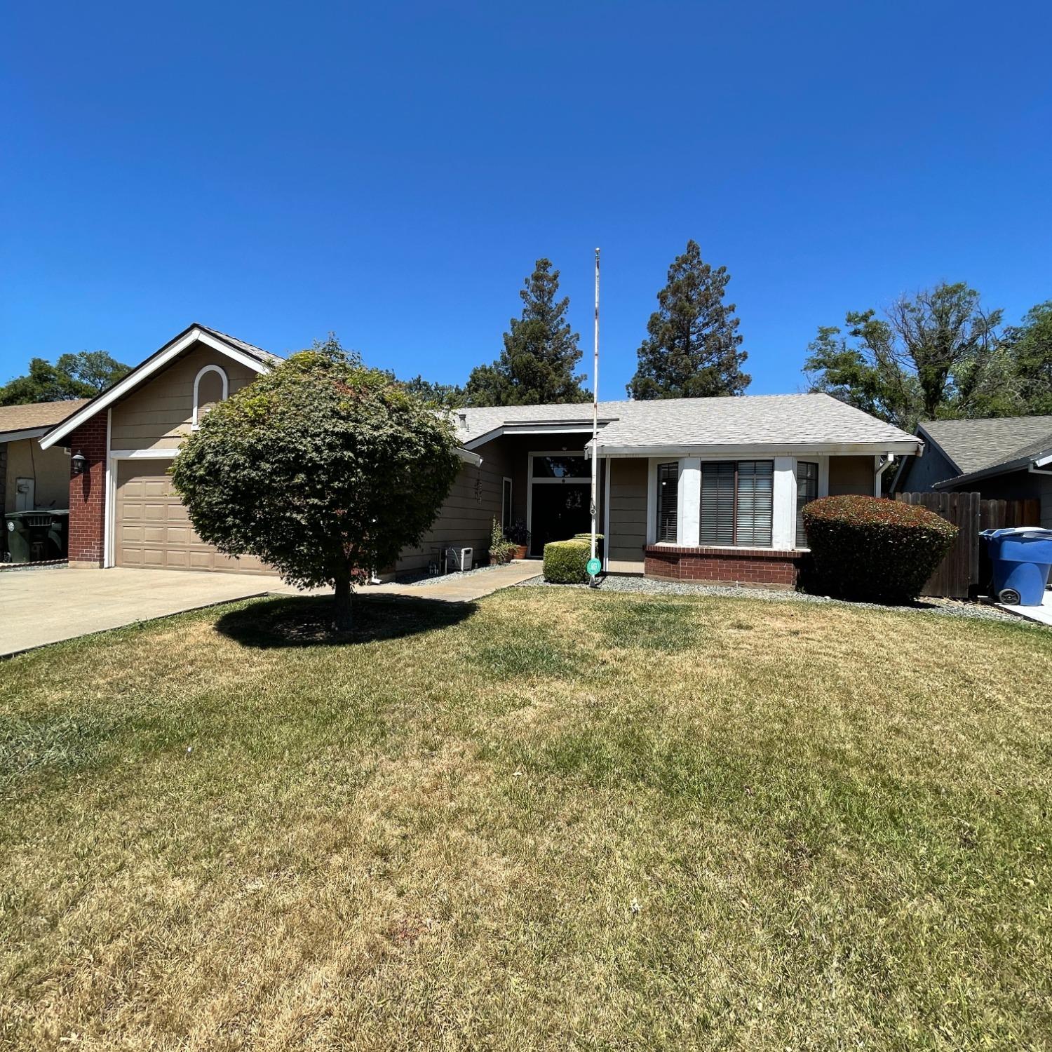 Photo of 15 El Conde Ct in Sacramento, CA
