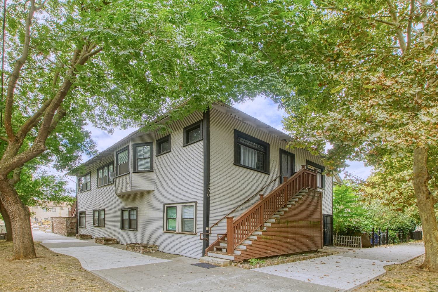 Photo of 330 U St in Sacramento, CA