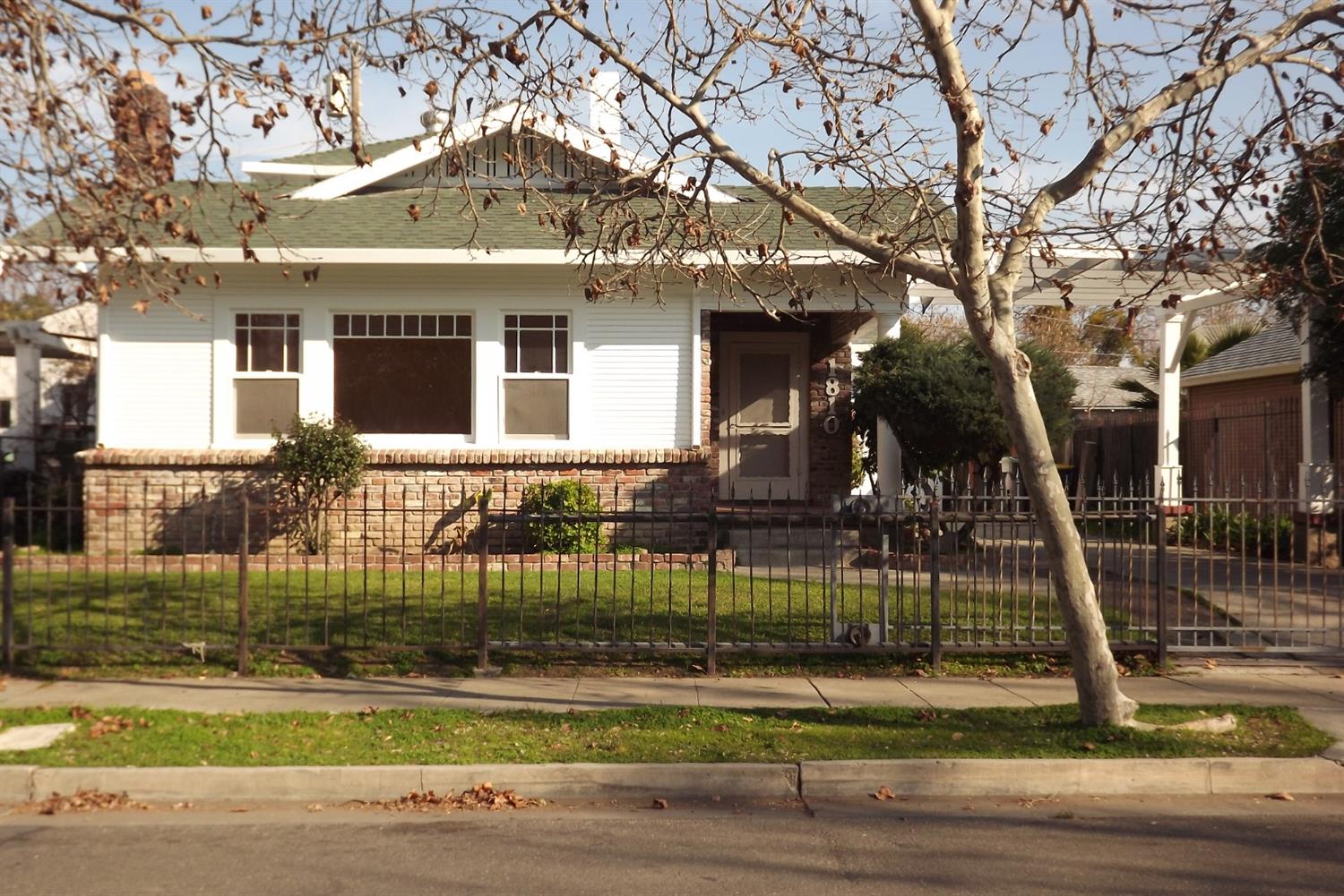 Photo of 1810 Allston Wy in Stockton, CA
