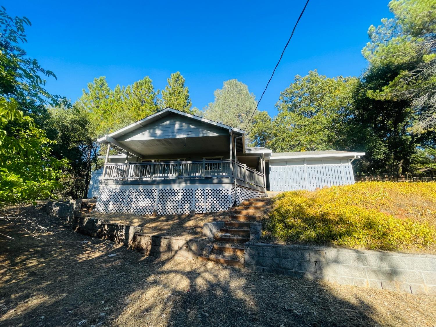 Photo of 10966 Pekolee Dr in Grass Valley, CA