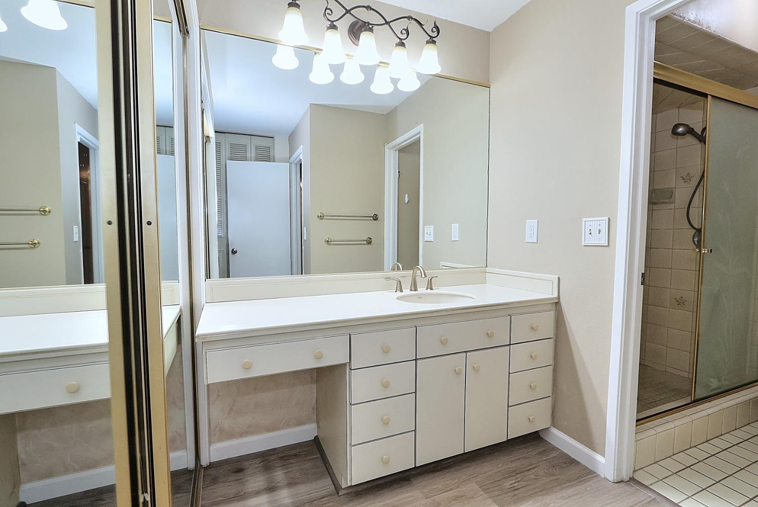 Photo #20: 223100994 Listing: Photo #20