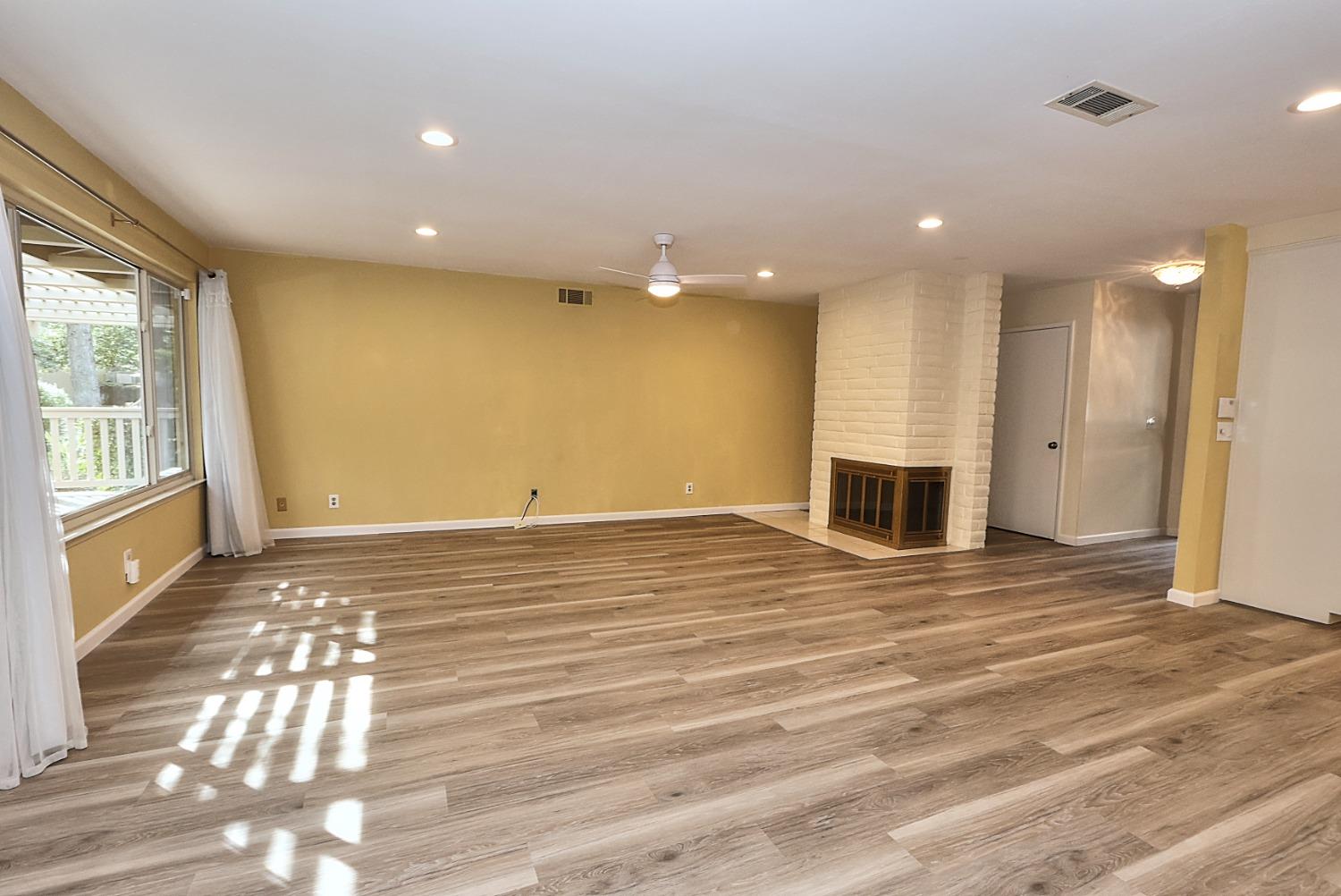 Photo #15: 223100994 Listing: Photo #15