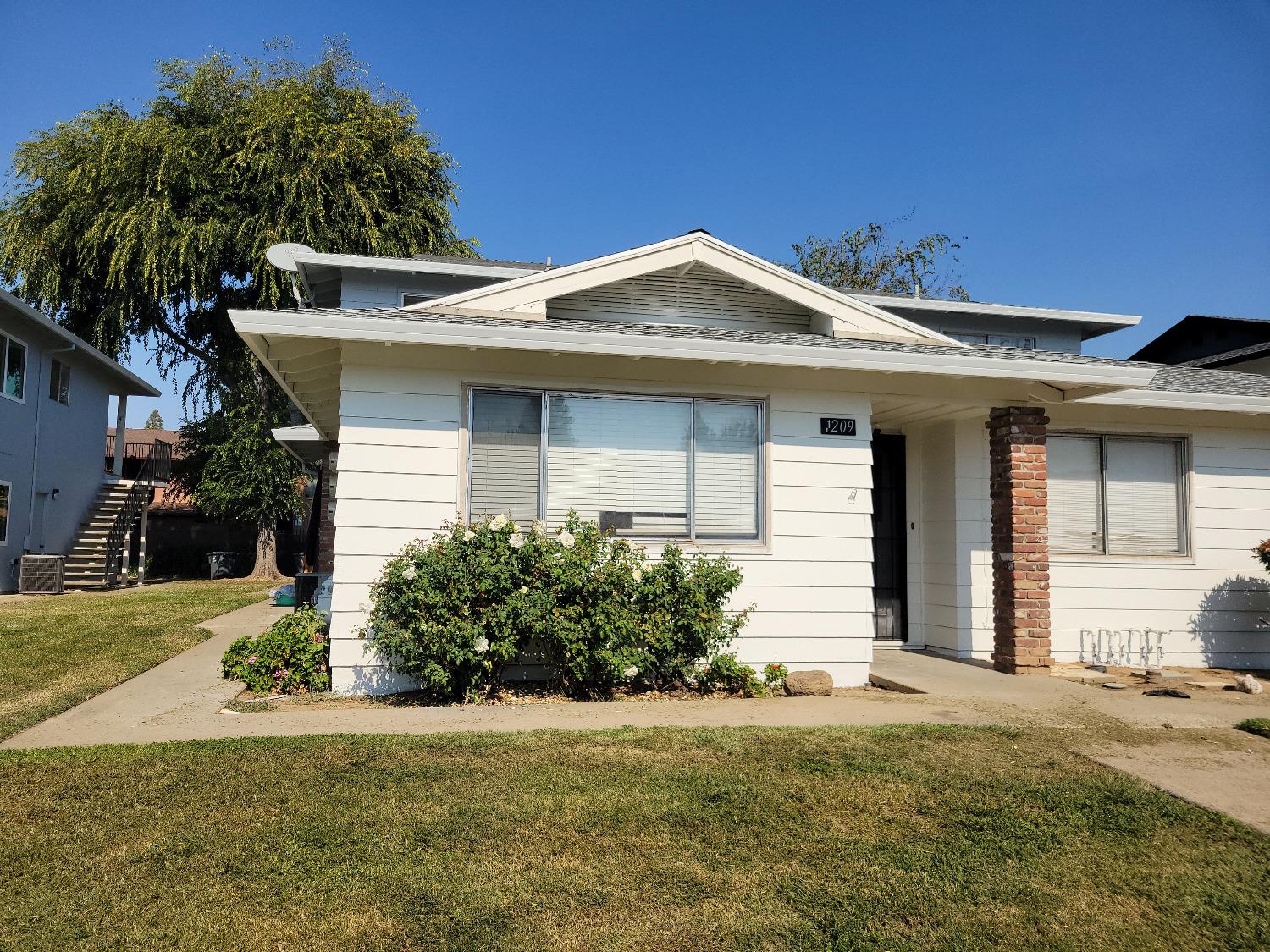 Photo of 1209 Casita Dr #2 in Yuba City, CA