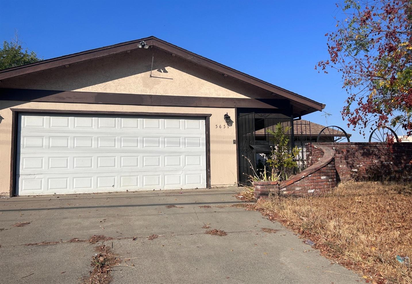 Photo of 5651 San Juan Ave in Citrus Heights, CA
