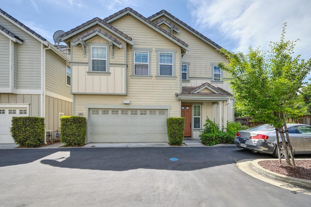 Photo of 1302 Tapestry Ln in Concord, CA