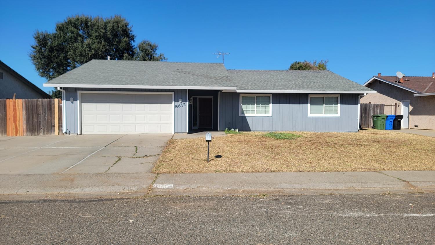 Photo of 8617 Lodestone Cir in Elk Grove, CA