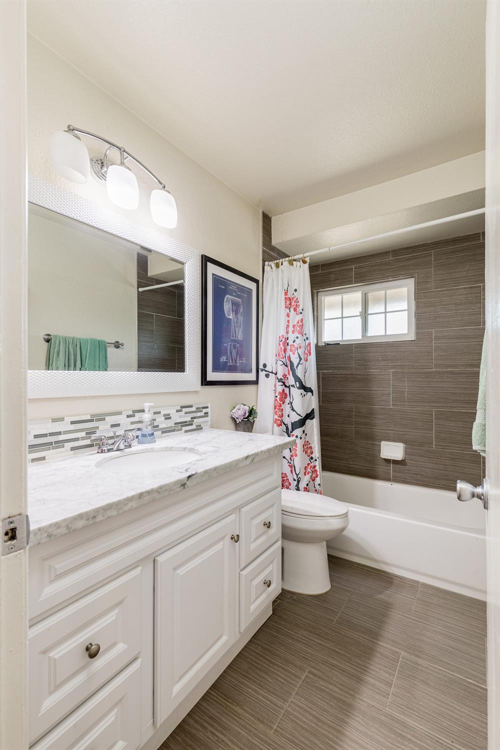 Amerigo Avenue, Orangevale, California image 19
