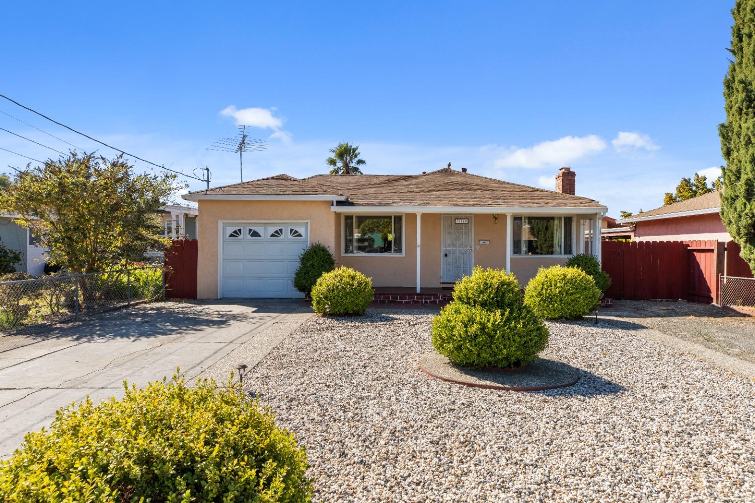 Detail Gallery Image 1 of 1 For 36569 Olive St, Newark,  CA 94560 - 3 Beds | 2 Baths