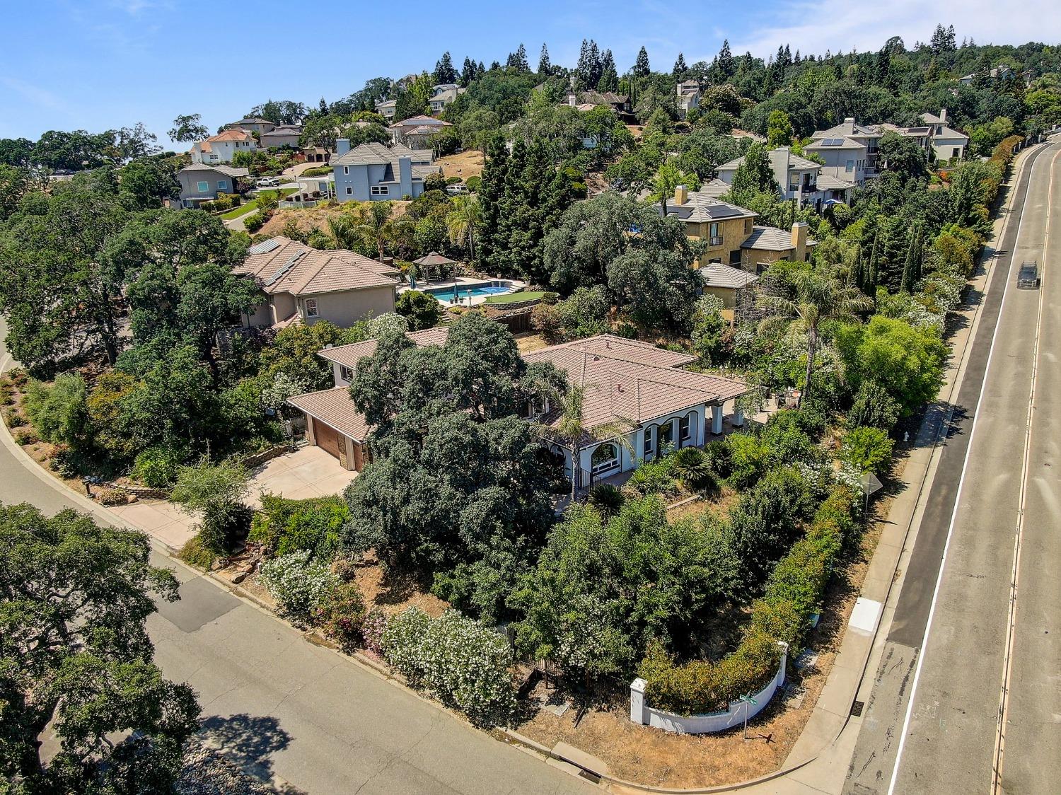 Photo of 1609 Barcelona Dr in El Dorado Hills, CA