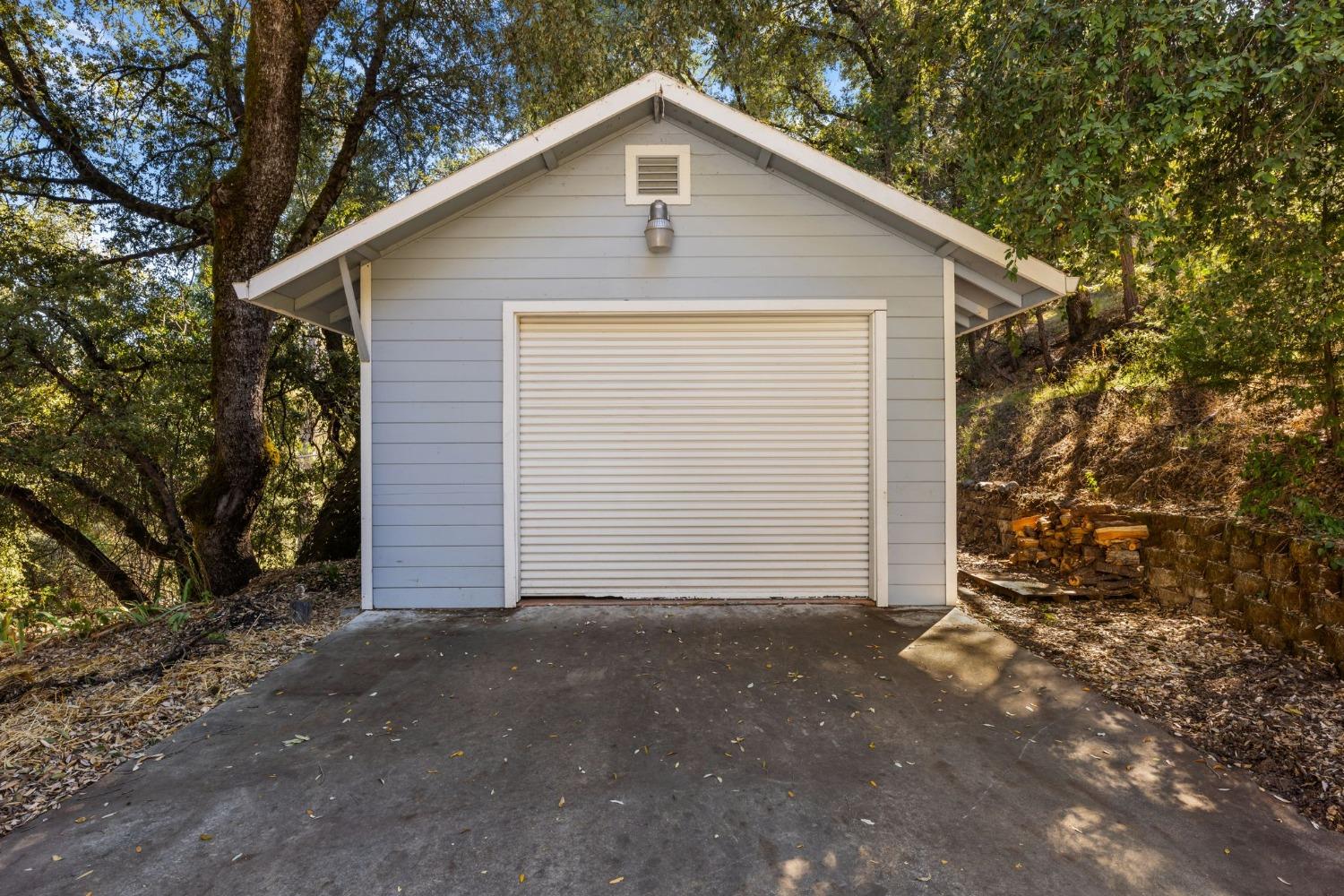 Mount Aukum Road, Somerset, California image 5
