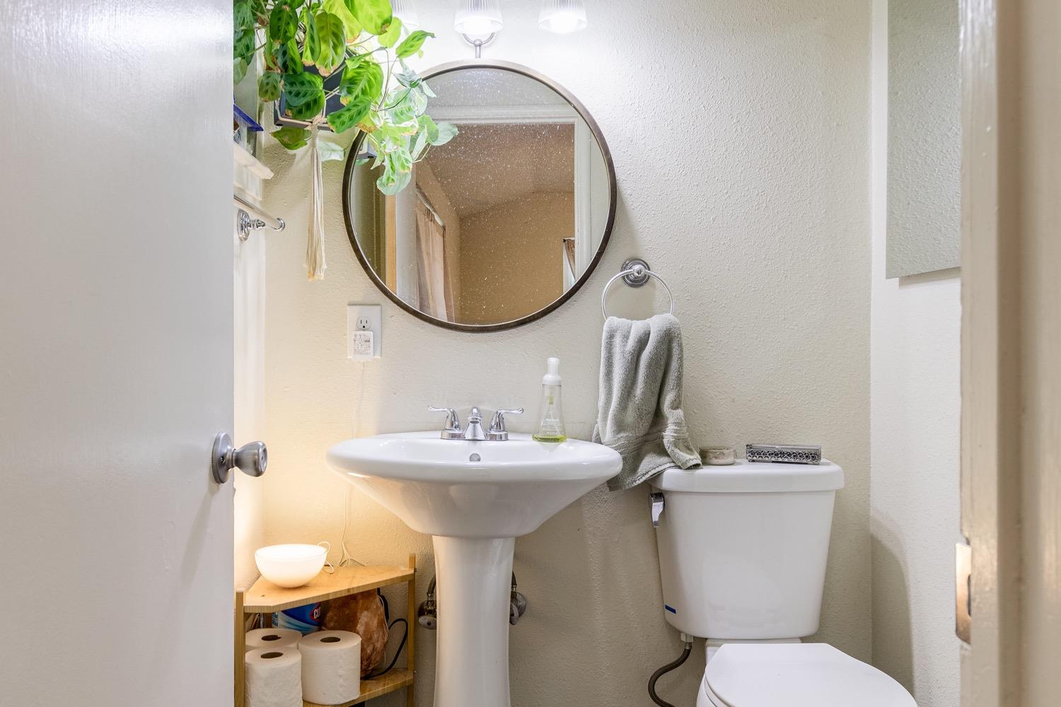 Amerigo Avenue, Orangevale, California image 17