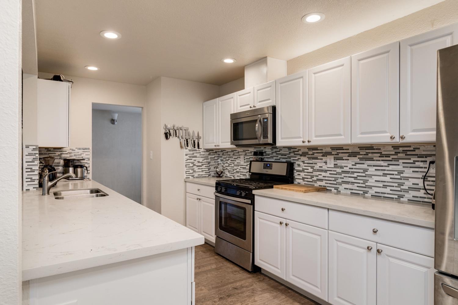 Amerigo Avenue, Orangevale, California image 6