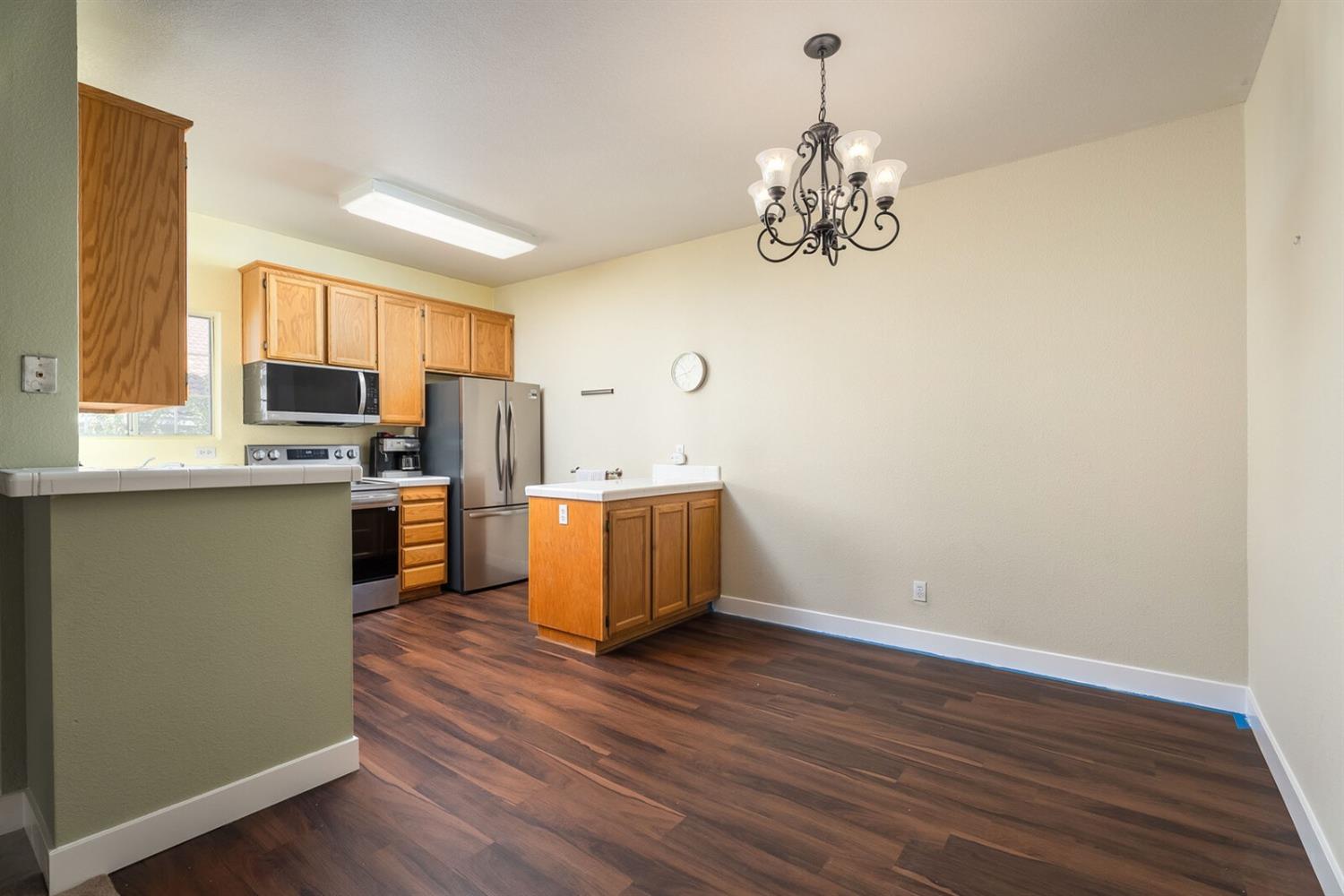 Photo #6: 223088737 Listing 