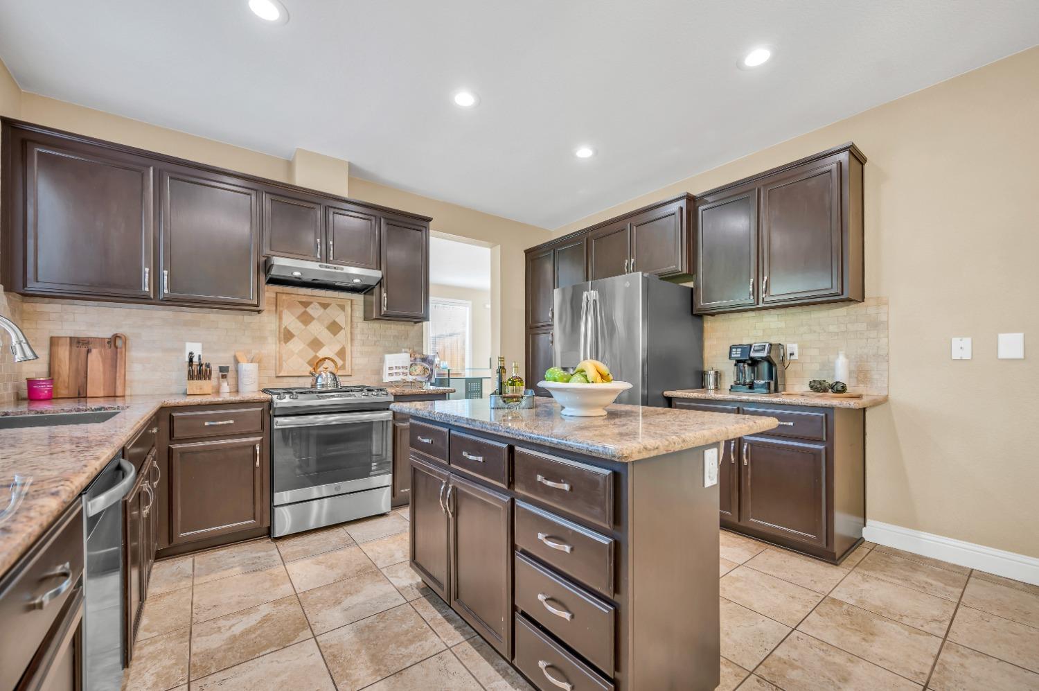 Mount Conness Court, Antioch, California image 19