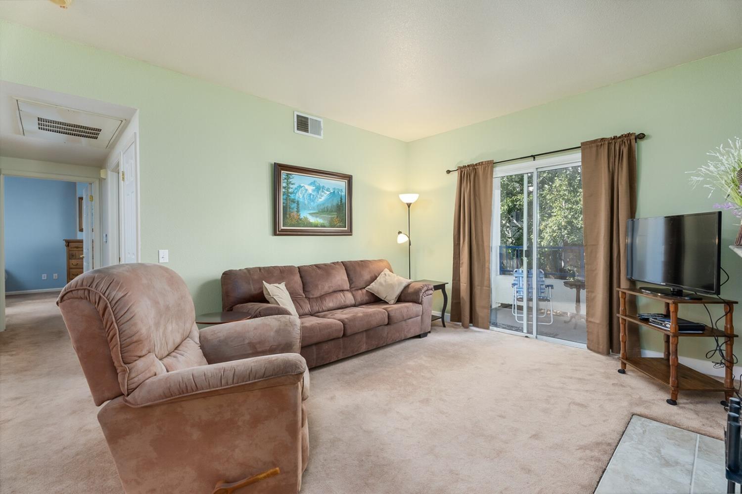 Photo #3: 223088737 Listing 